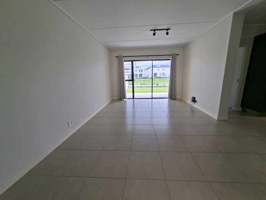 To Let 3 Bedroom Property for Rent in Croydon Western Cape